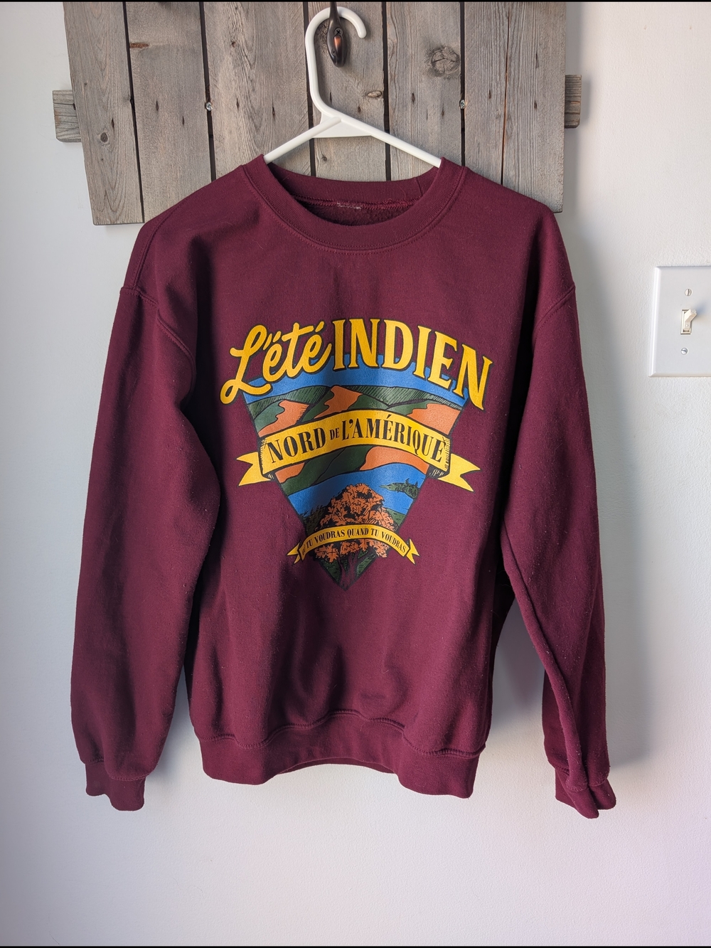 "L'été Indien" Graphic Crewneck Sweatshirt